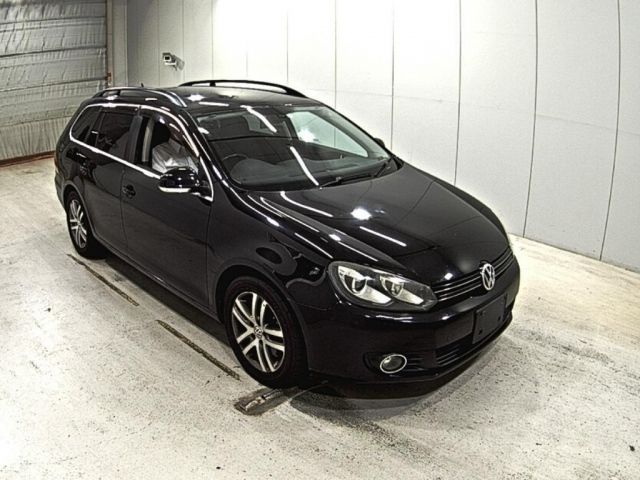 9099 Volkswagen Golf variant 1KCAV 2011 г. (LAA Okayama)